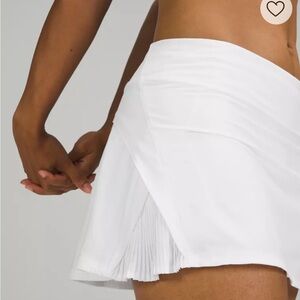 Lululemon Play Off the Pleats Mid-Rise Athletic Golf/Tennis Skirt-White